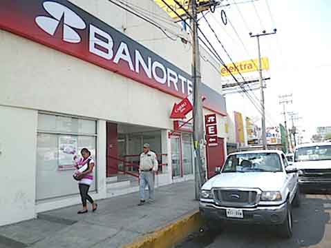 Roban sucursal de Banorte en Ecatepec